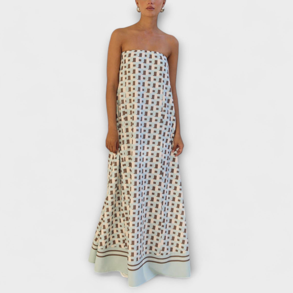 Hasel - Beig Off-Shoulder Maxikleed met Puntpatroon