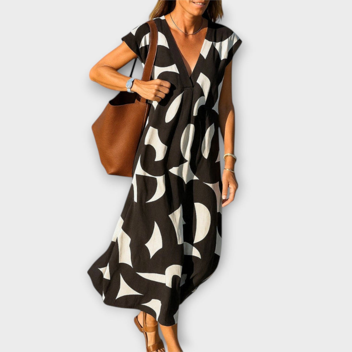 Linae - Zwart-wit Kleid met V-hals