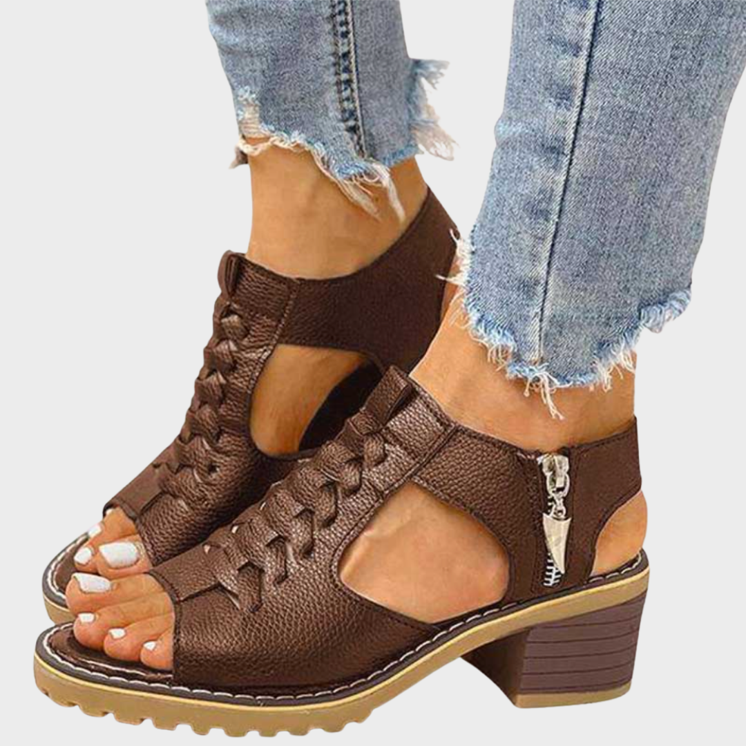 Cornelia – Elegante Peeptoe Sandalen met Blokhak