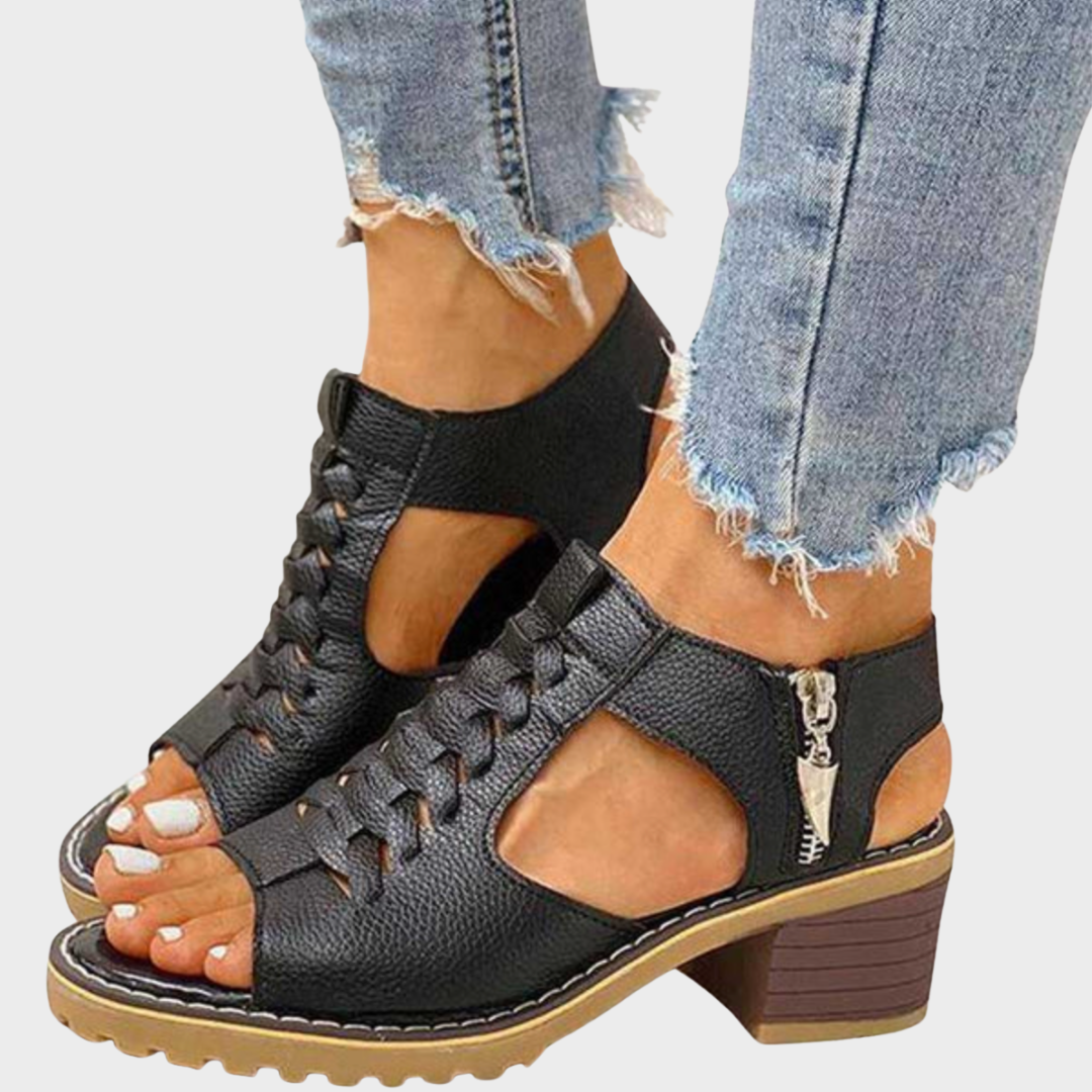 Cornelia – Elegante Peeptoe Sandalen met Blokhak