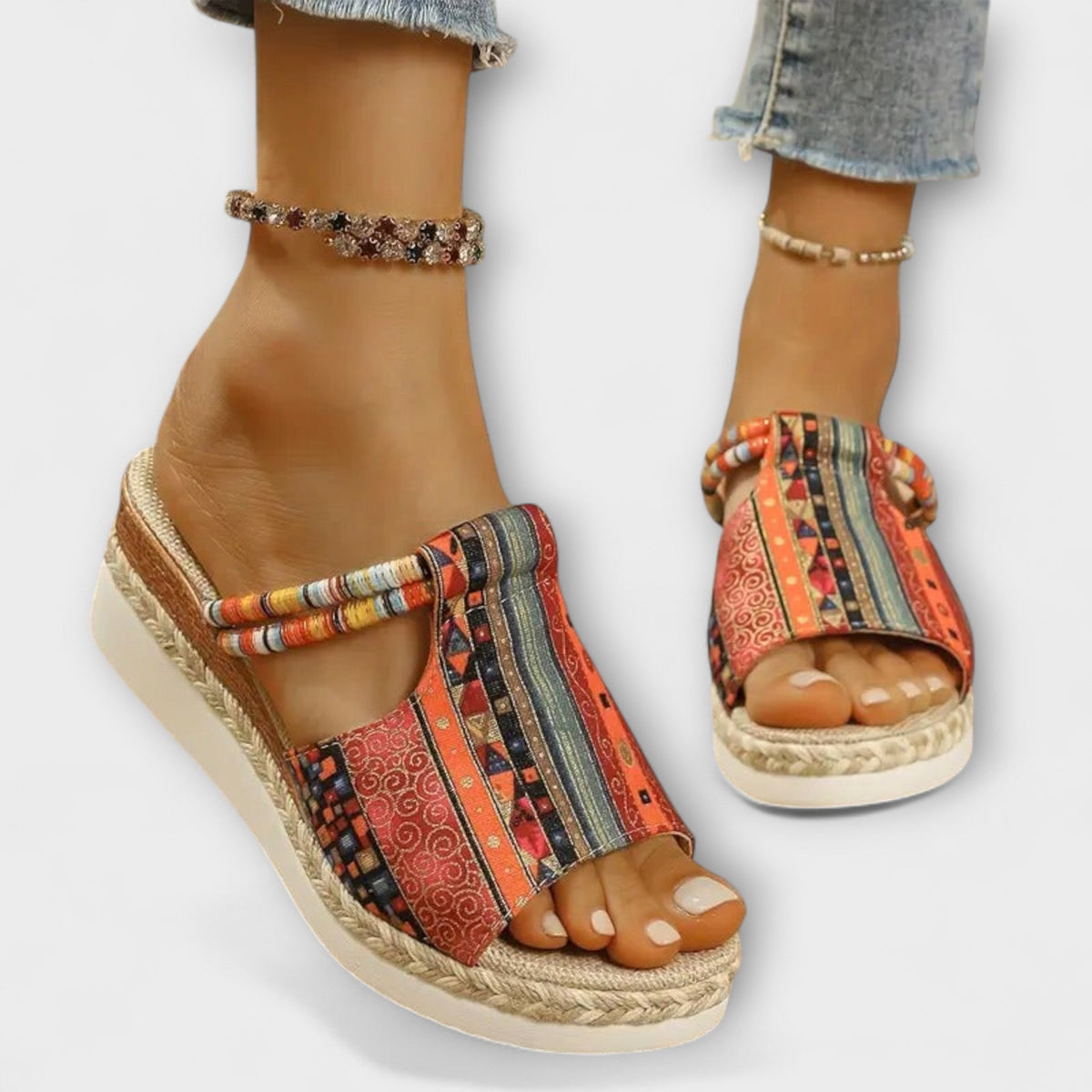 Edeltraud - Ethno-slippers met sleehak